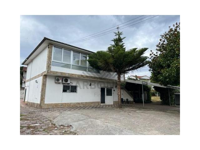 Chalet en venta en Vigo, Candeán photo 0