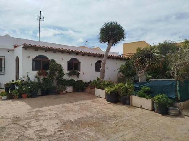Chalet en venta en Antigua photo 0
