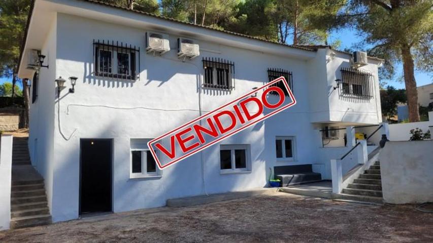 Chalet en venta en Ontinyent, Helios photo 0