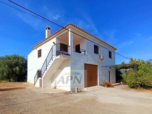 Casa con terreno en venta en Alora photo 0