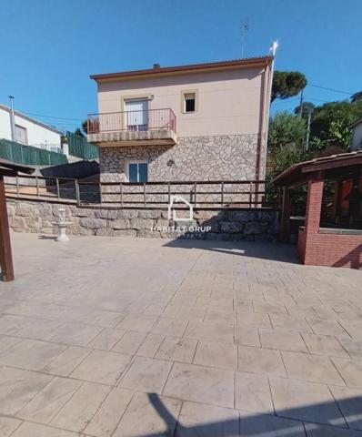 Chalet en venta en Vidreres photo 0