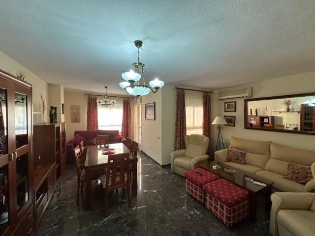 Piso en venta en Jaén photo 0