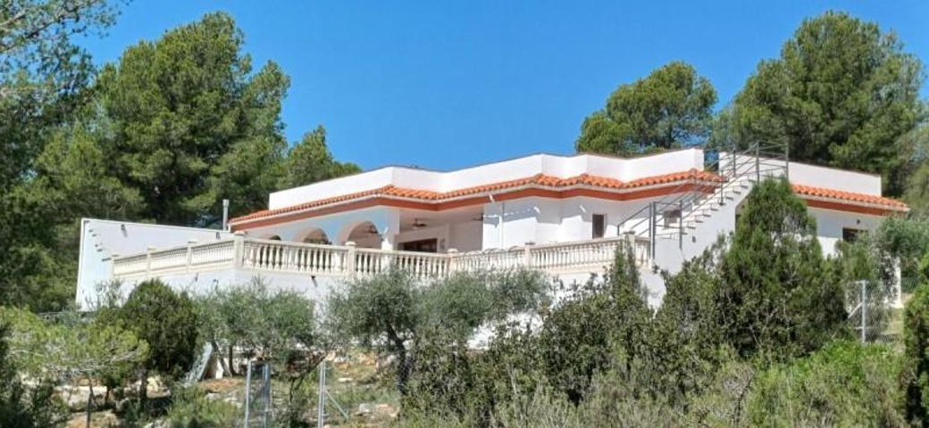 Casa con terreno en venta en Benafigos, Benafigos photo 0