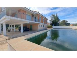 Chalet en venta en Alzira photo 0