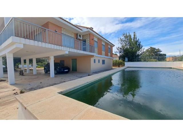 Chalet en venta en Alzira photo 0