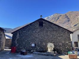 Casa en venta en Alt Àneu photo 0