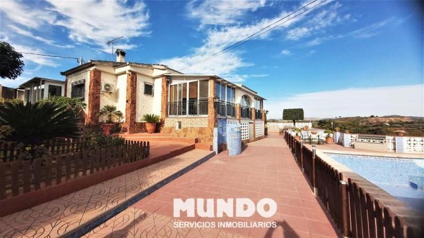 Chalet en venta en Vilamarxant, Vilamarxant photo 0