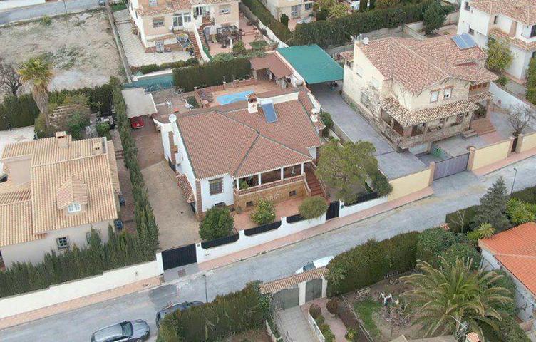 Chalet en venta en Padul, Padul photo 0