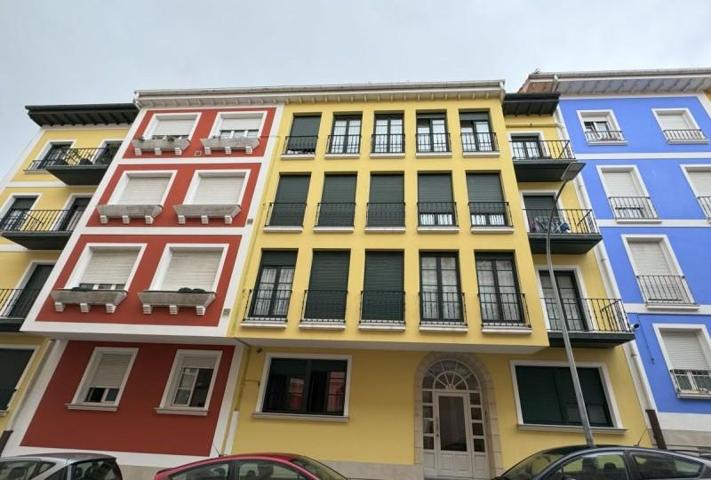 Duplex en venta en Laredo, Emperador photo 0