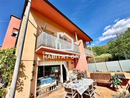 Adosada en venta en Lleida photo 0