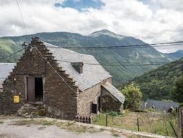 Casa con terreno en venta en Bausén photo 0