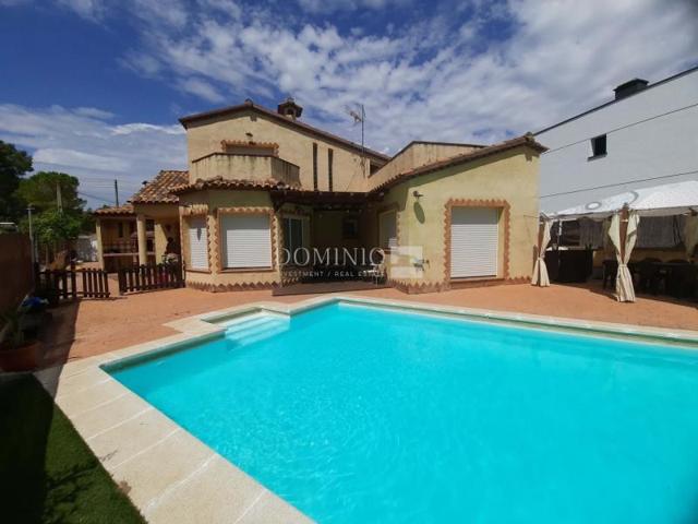 Casa en venta en Canyelles, Canyelles photo 0