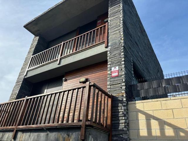 Casa en venta en Arnuero, Castillo photo 0