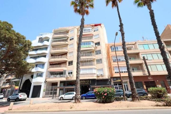 Piso en venta en Torrevieja, Centro photo 0