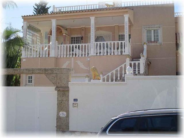 Chalet en venta en Torrevieja, Los Altos photo 0