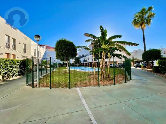 Casa en venta en Dos Hermanas photo 0