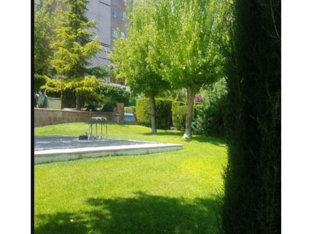 Piso en venta en Jaén photo 0