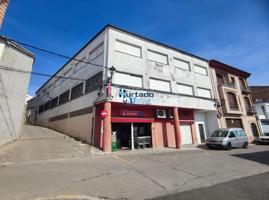 Edificio en venta en Torreperogil, Torreperogil photo 0