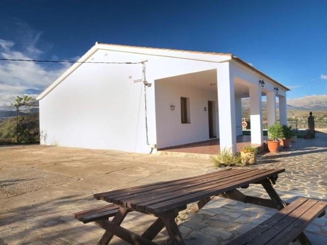 Casa en venta en Comares photo 0