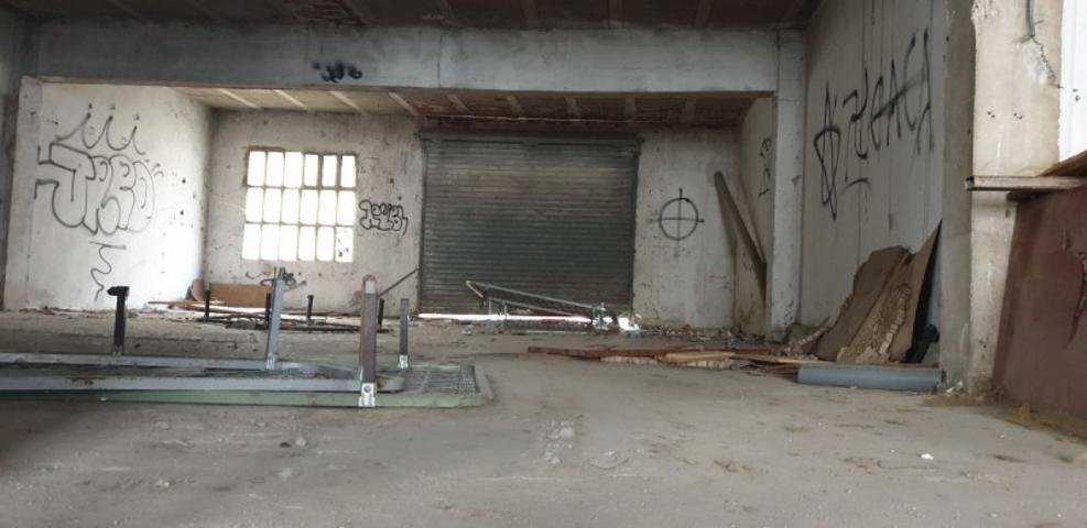 Local comercial en venta en Calahorra, Calahorra photo 0