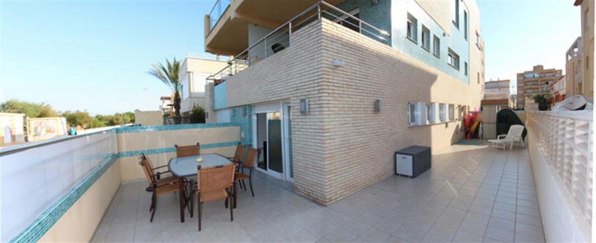 Apartamento en venta en Oliva, Oliva photo 0