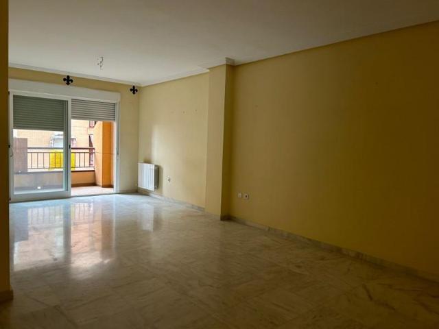 Piso en venta en Jaén photo 0
