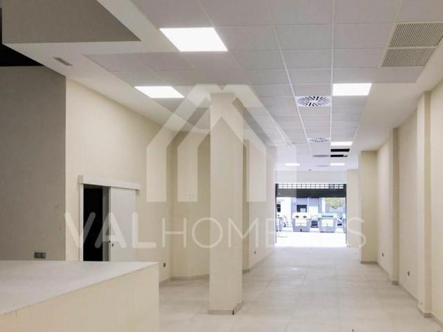 Local comercial en venta en Valencia, Marxalenes photo 0