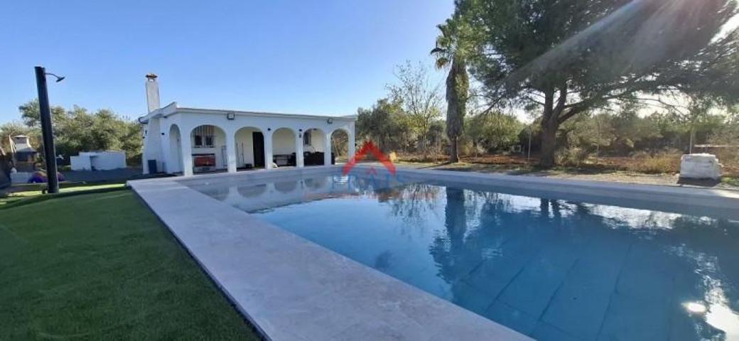 Chalet en venta en Utrera, Extrarradio photo 0