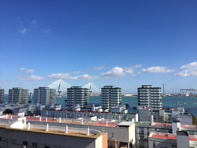 Piso en venta en Cádiz, Corte Ingles photo 0