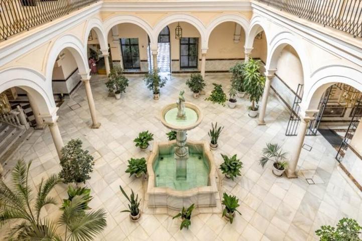 Piso en venta en Sevilla photo 0