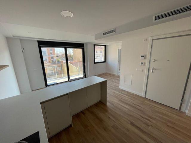 Apartamento en venta en Santa Coloma de Gramenet photo 0