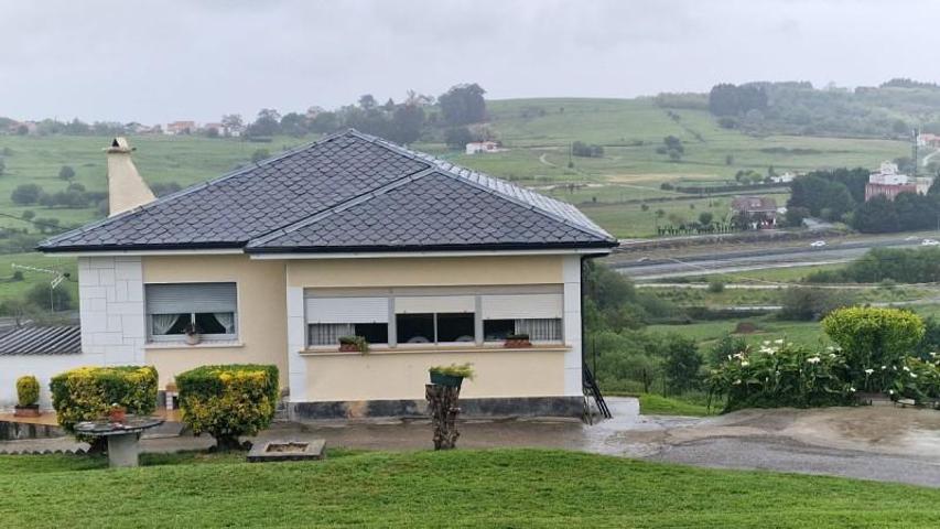 Casa en venta en Miengo, Cudon photo 0