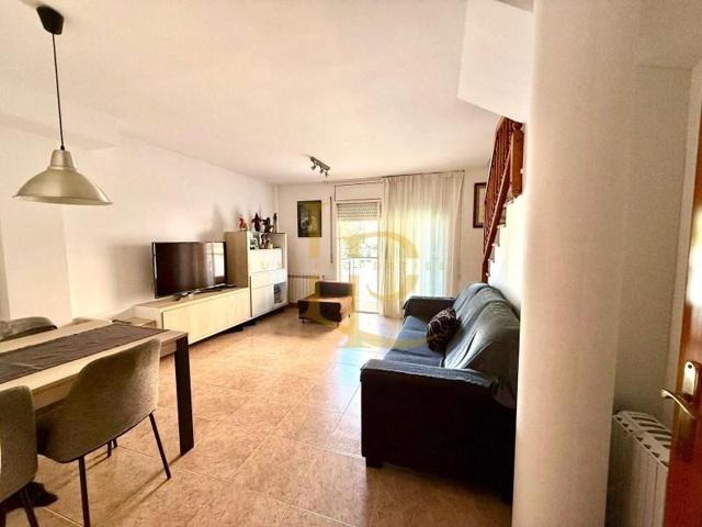 Piso en venta en Rubí photo 0