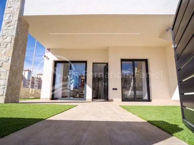 Apartamento en venta en Pilar de la Horadada photo 0