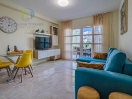 Apartamento en venta en Adeje photo 0