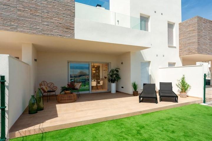 Aticos en venta en Algorfa, La Finca Golf Resort photo 0