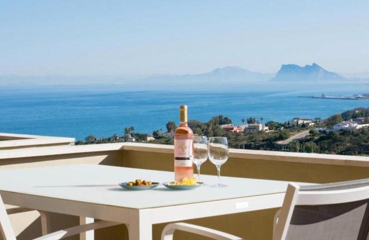 Apartamento en venta en Manilva, Manilva photo 0