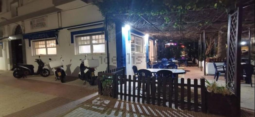 Local comercial en venta en Salobreña, Centro photo 0