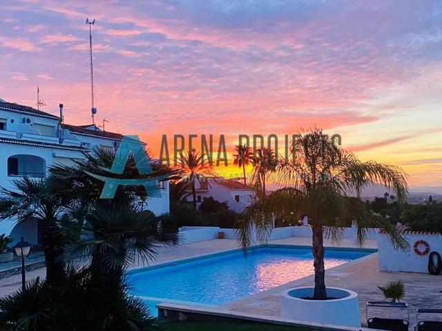 Bungalow en venta en Denia photo 0