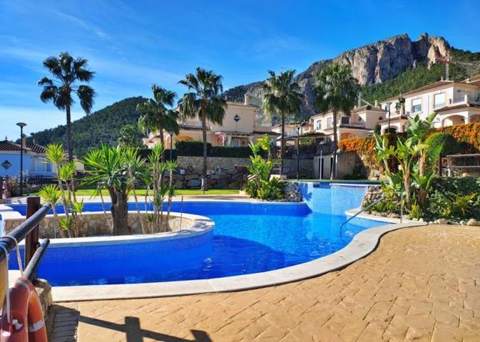 Piso en venta en Polop, Polop photo 0