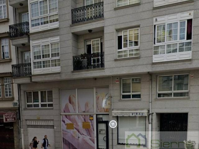 Local comercial en venta en Sarria, Centro photo 0