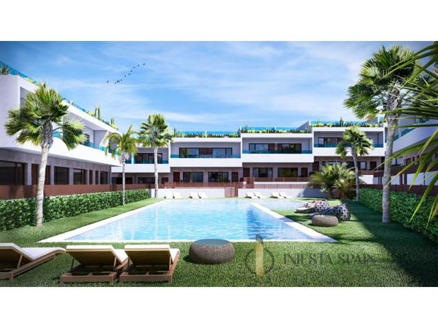 Bungalow en venta en Torrevieja, Los Altos photo 0