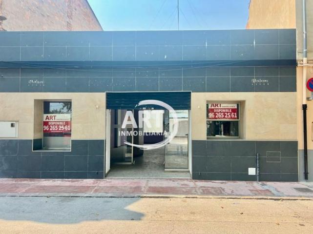 Local comercial en venta en Bétera photo 0