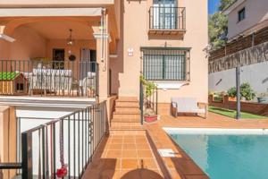 Adosada en venta en Huétor Vega, Los pinos photo 0