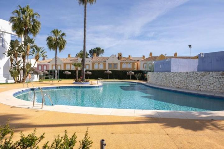 Casa en venta en Lepe, Islantilla - Campo de Golf photo 0