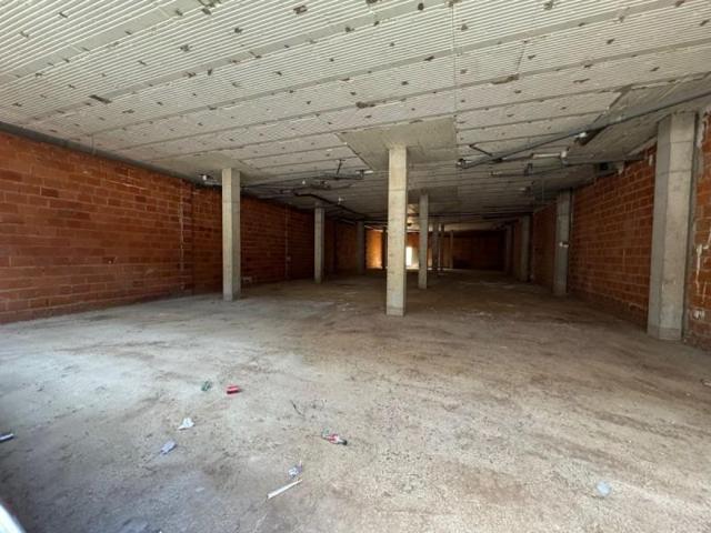 Local comercial en venta en Almendralejo, Carretera Badajoz - Campo Futbol photo 0