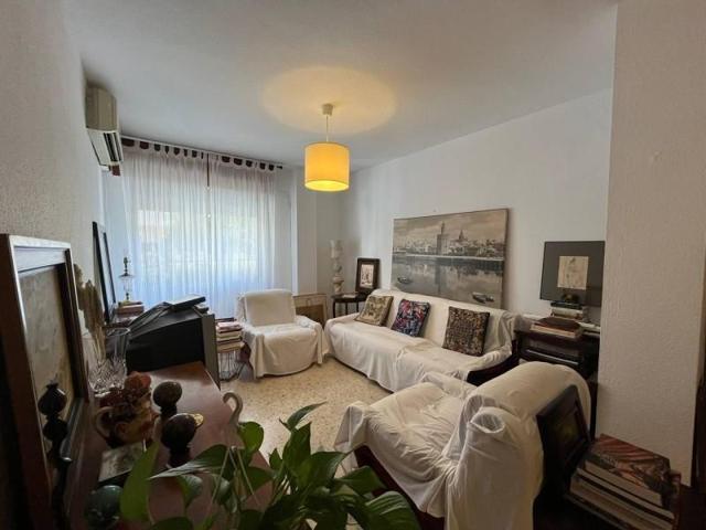 Piso en venta en Sevilla, Puerta Carmona-Puerta Osario-Amador de los Ríos photo 0