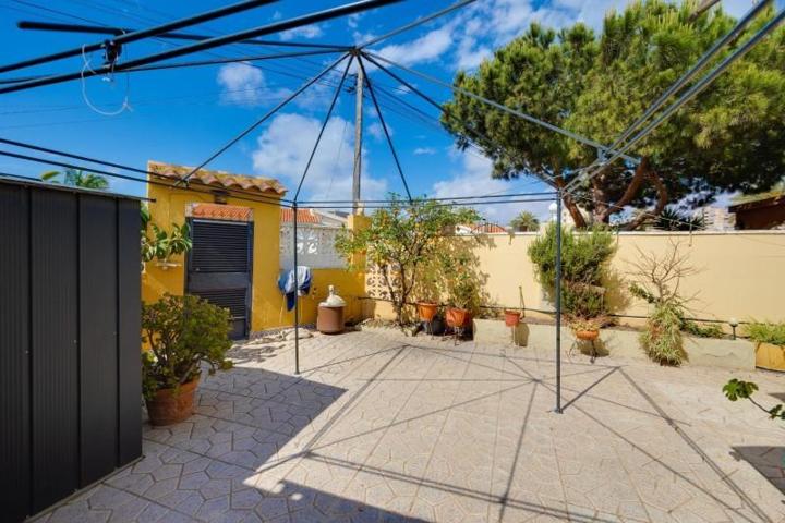 Chalet en venta en Torrevieja, Aguas Nuevas photo 0