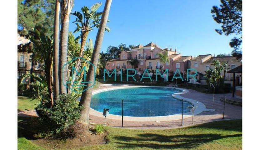 Adosada en venta en Lepe, Islantilla - Campo de Golf photo 0