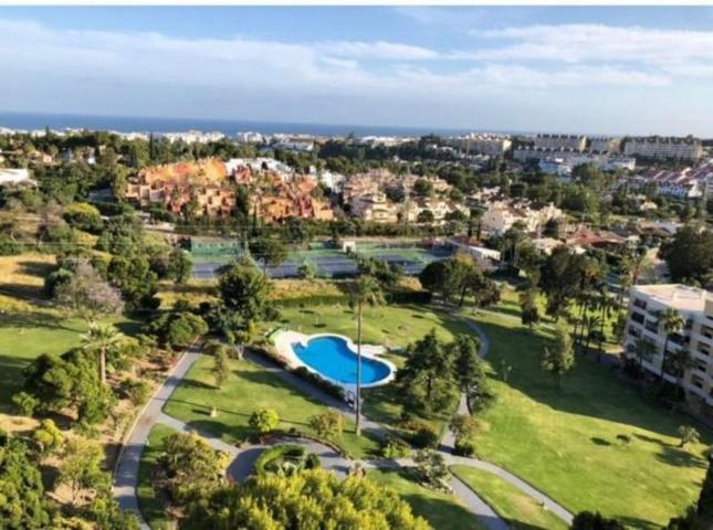 Aticos en venta en Marbella, Nueva Andalucia photo 0